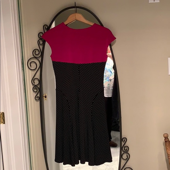 Eva Varro knee length polka dot dress. - Picture 5 of 11